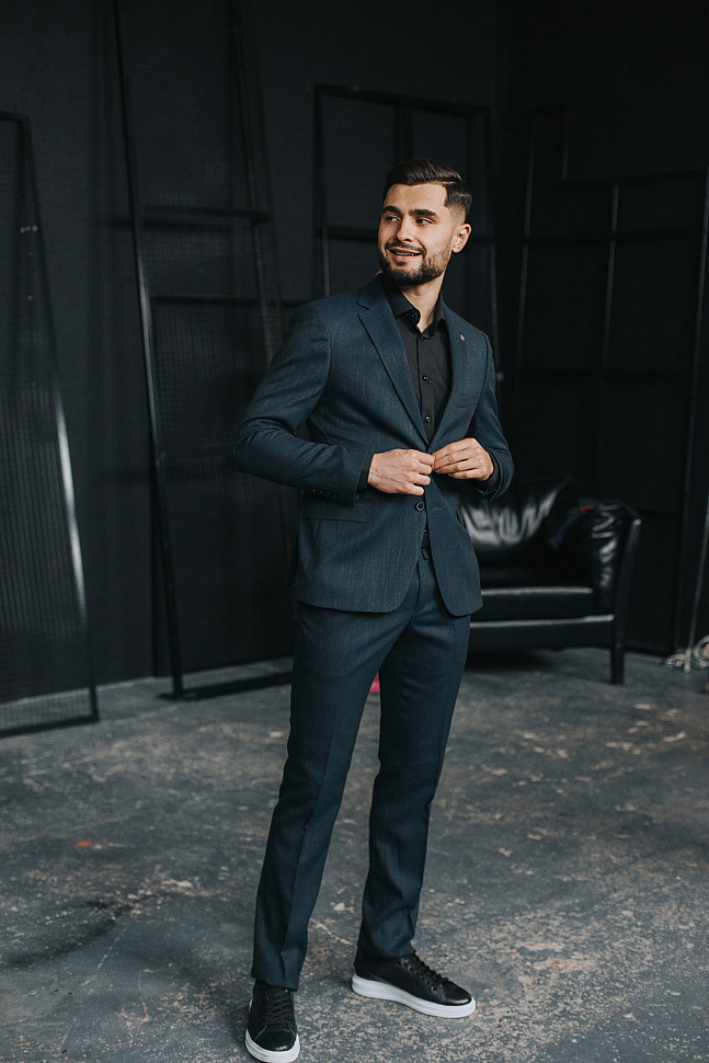 Мужской классический костюм