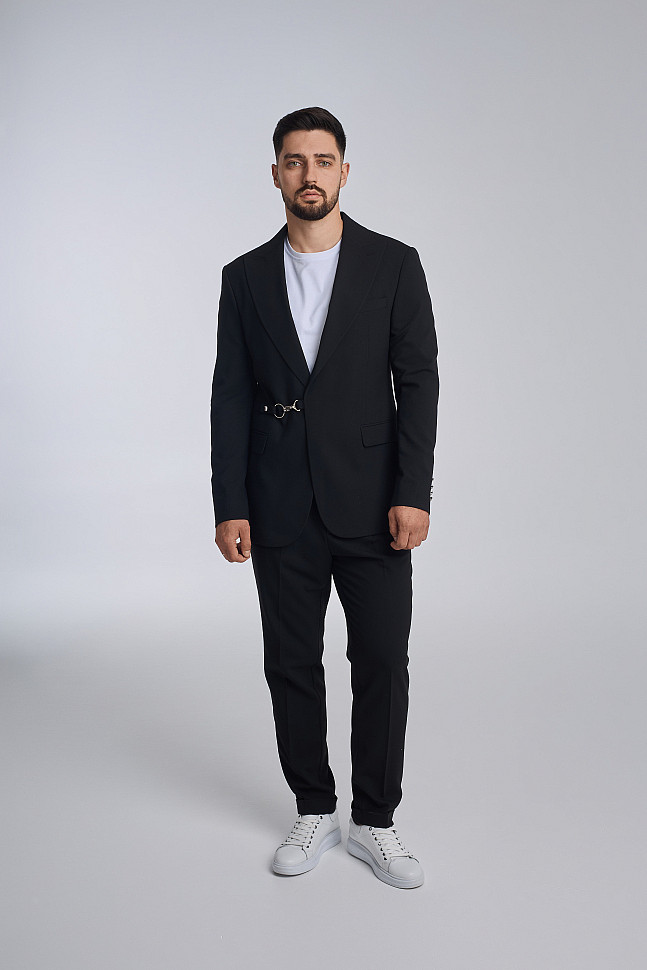 Мужской костюм в casual стиле