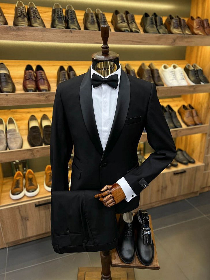 Мужской смокинг классика