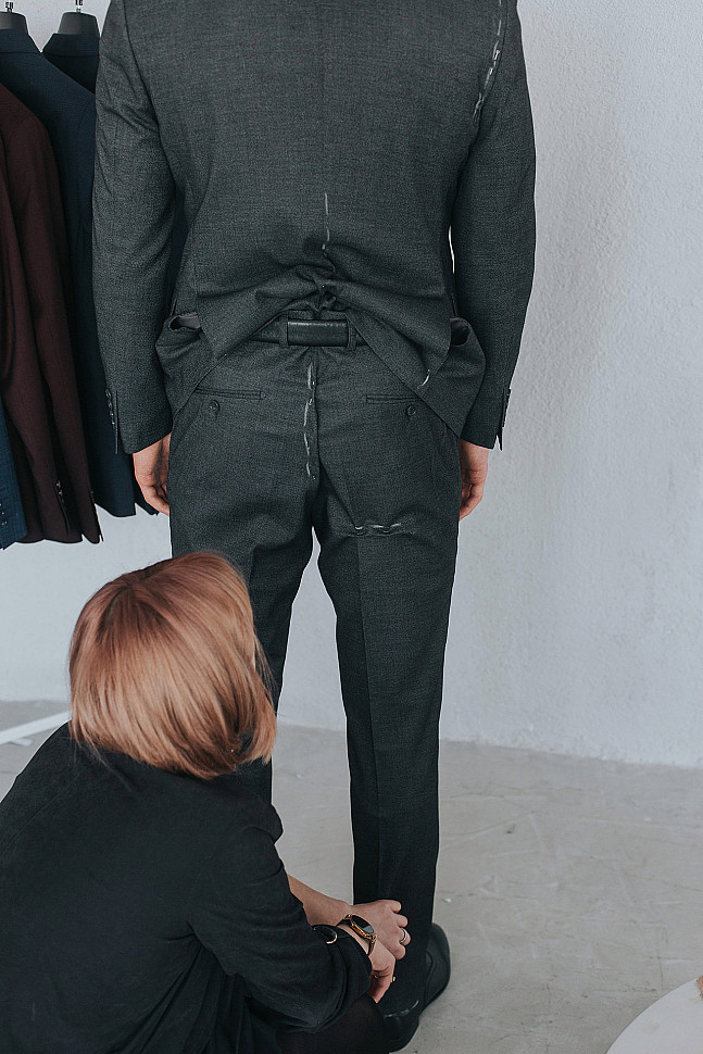 Как определить размер брюк