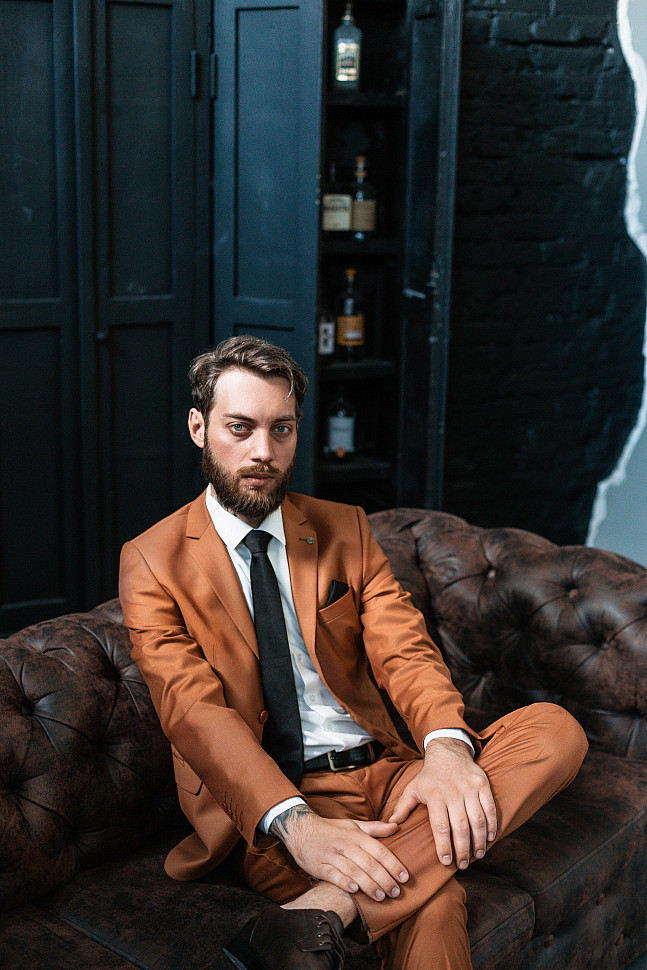 Классический мужской костюм