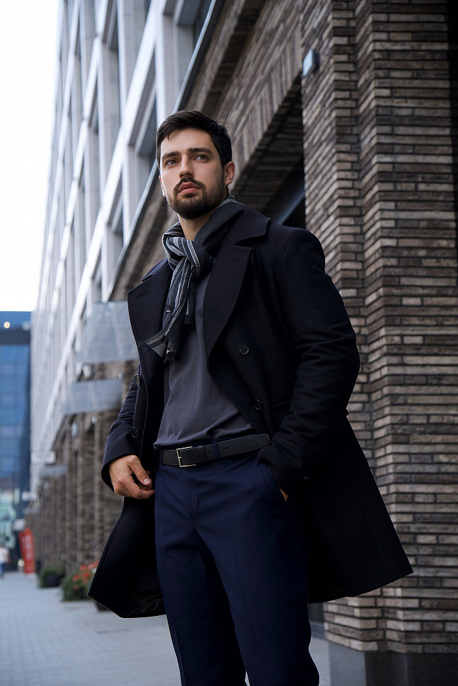 Мужское классическое пальто двубортное