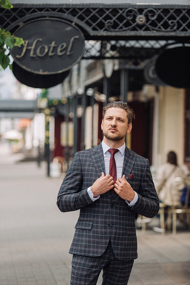 Мужской костюм двойка в клетку