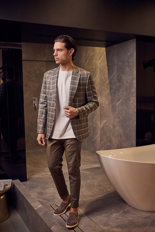 Мужской непарный пиджак в клетку